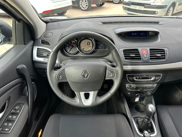 RENAULT MEGANE ESTATE 1.5 DCI SPANISH LHD IN SPAIN ONLY 70000 MILES SUPERB 2011